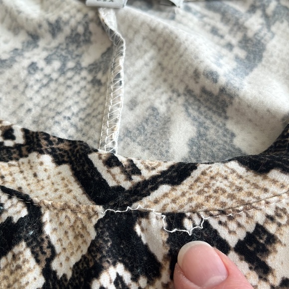 Green Envelope 1X Snakeskin Tunic very soft to touch - Picture 13 of 13
